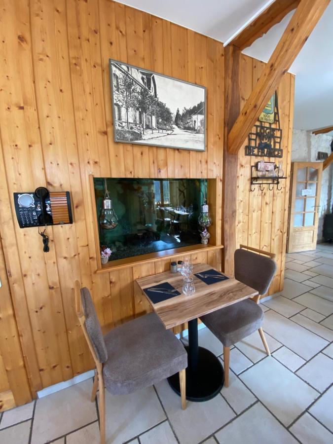 Chaux-des-Crotenay Hotel Restaurant Des Lacs מראה חיצוני תמונה