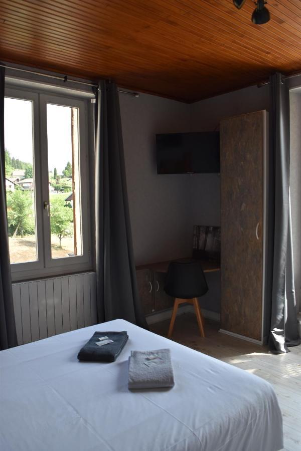 Chaux-des-Crotenay Hotel Restaurant Des Lacs מראה חיצוני תמונה